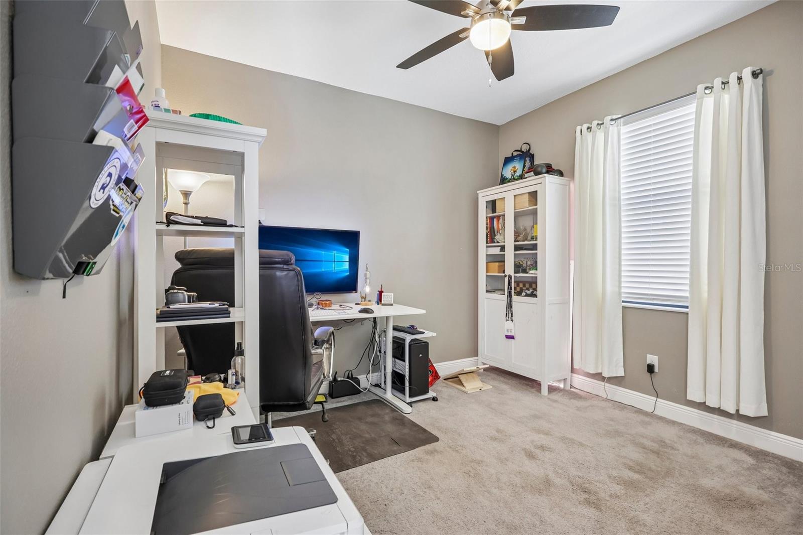 1605 ANASTACIA LN