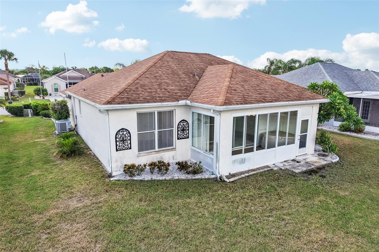 1104 VILLEROY DR