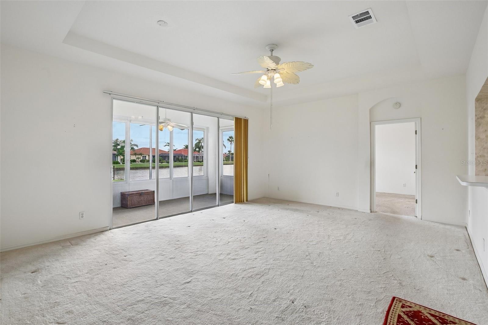 1104 VILLEROY DR