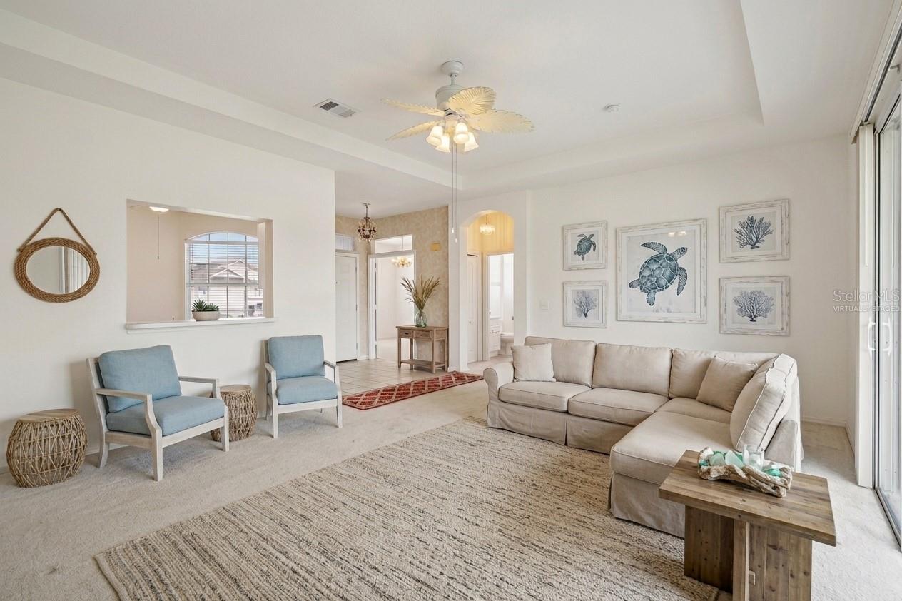 1104 VILLEROY DR