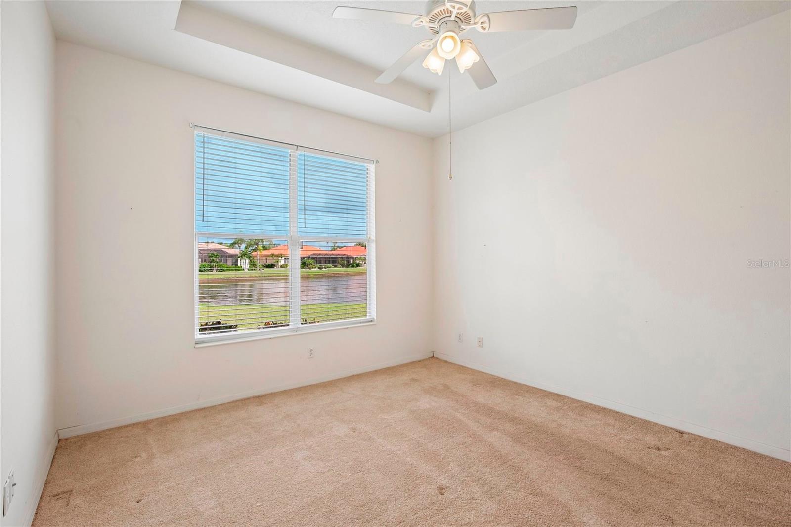 1104 VILLEROY DR