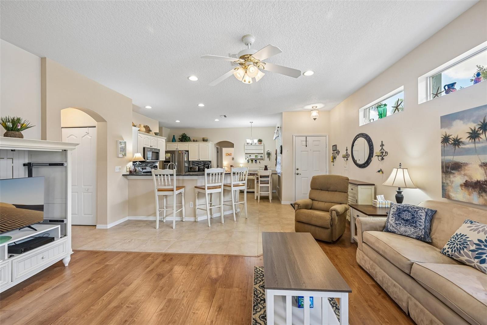 1230 HUNTINGTON GREENS DR