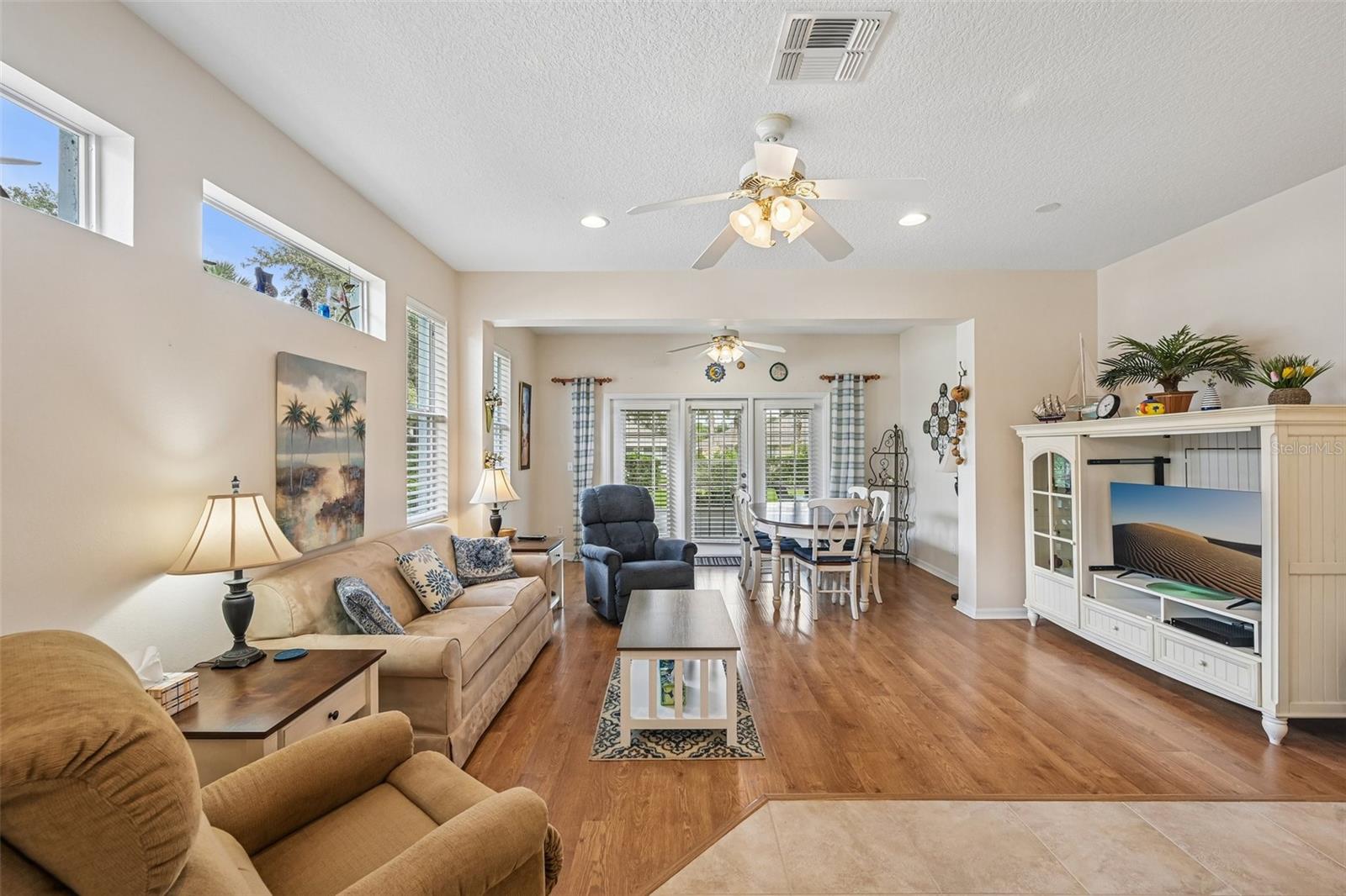 1230 HUNTINGTON GREENS DR