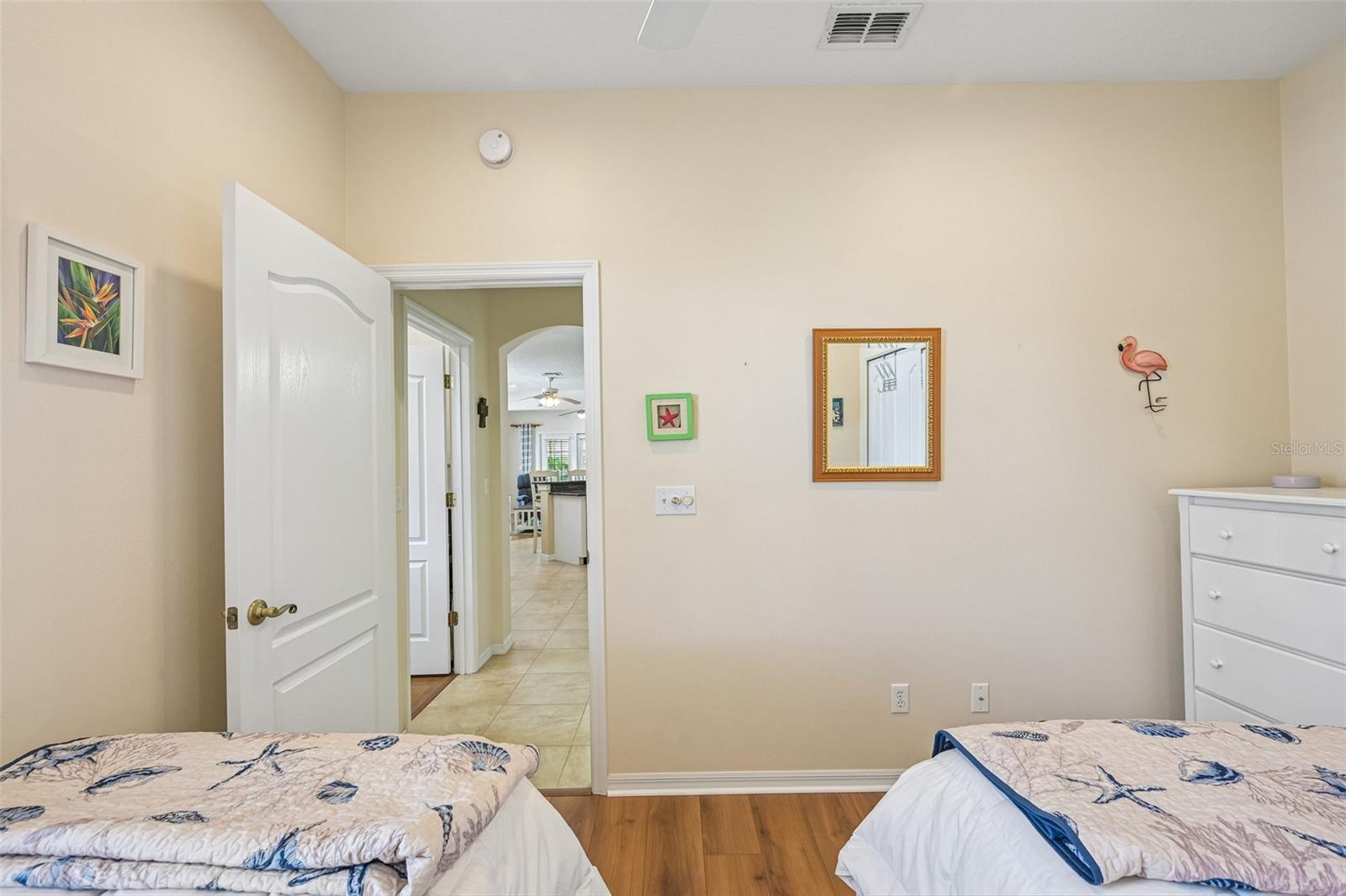 1230 HUNTINGTON GREENS DR