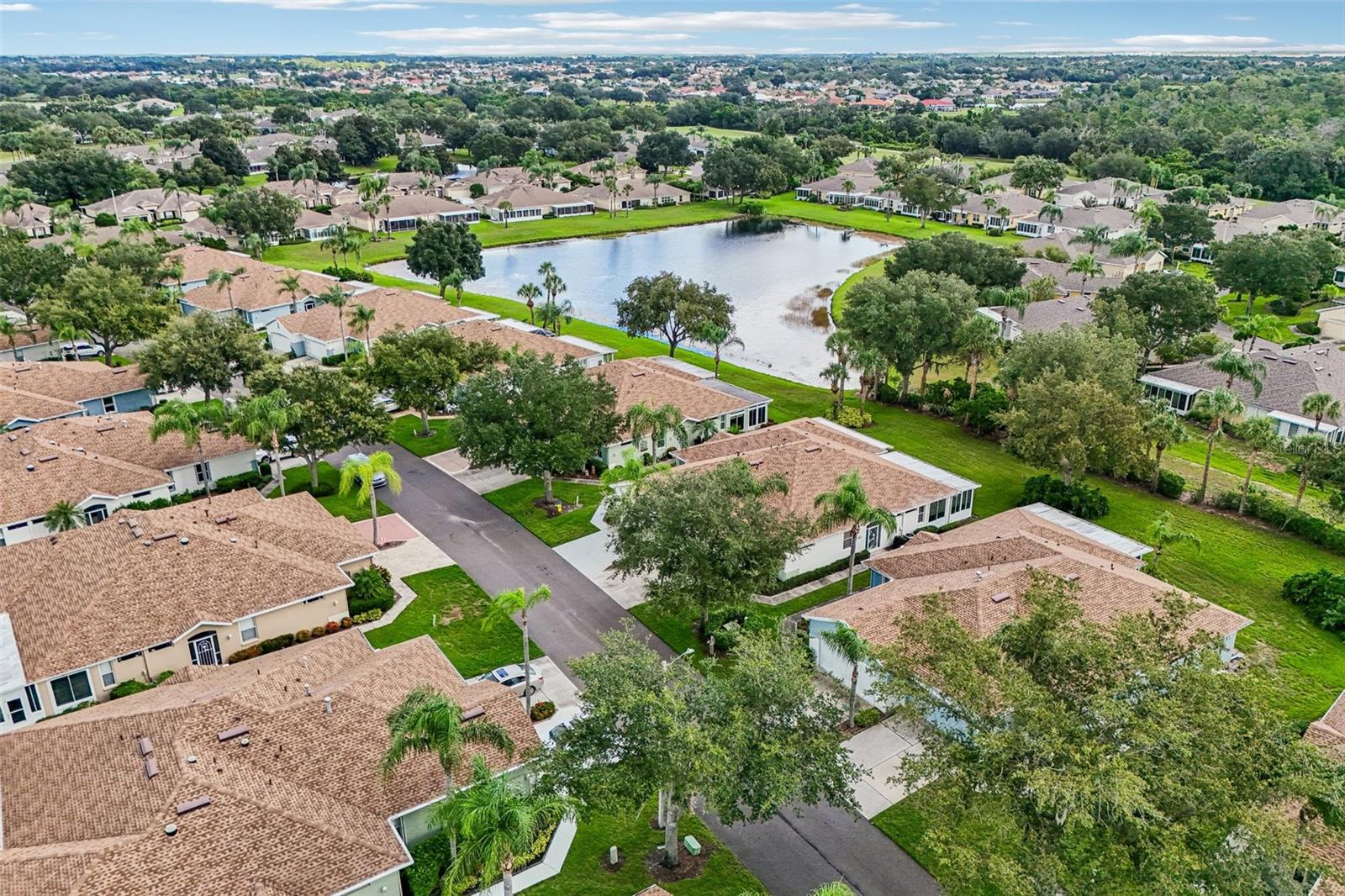 1230 HUNTINGTON GREENS DR
