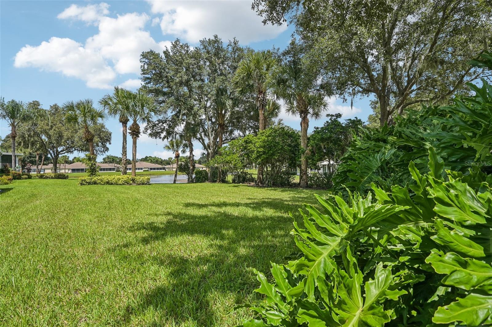 1230 HUNTINGTON GREENS DR