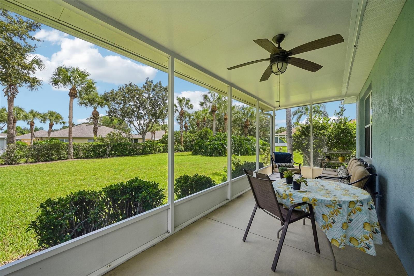1230 HUNTINGTON GREENS DR