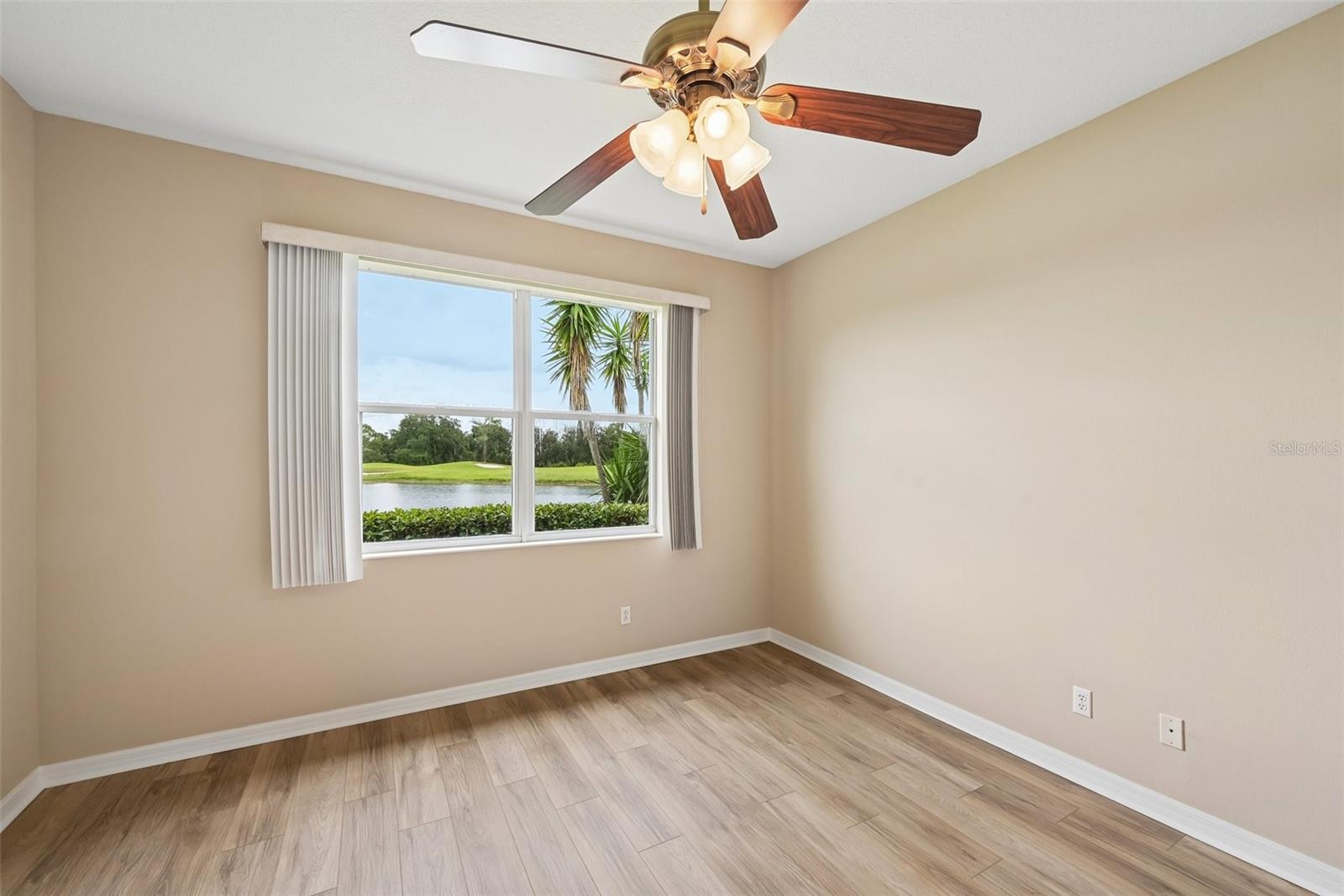 1933 INVERNESS GREENS DR