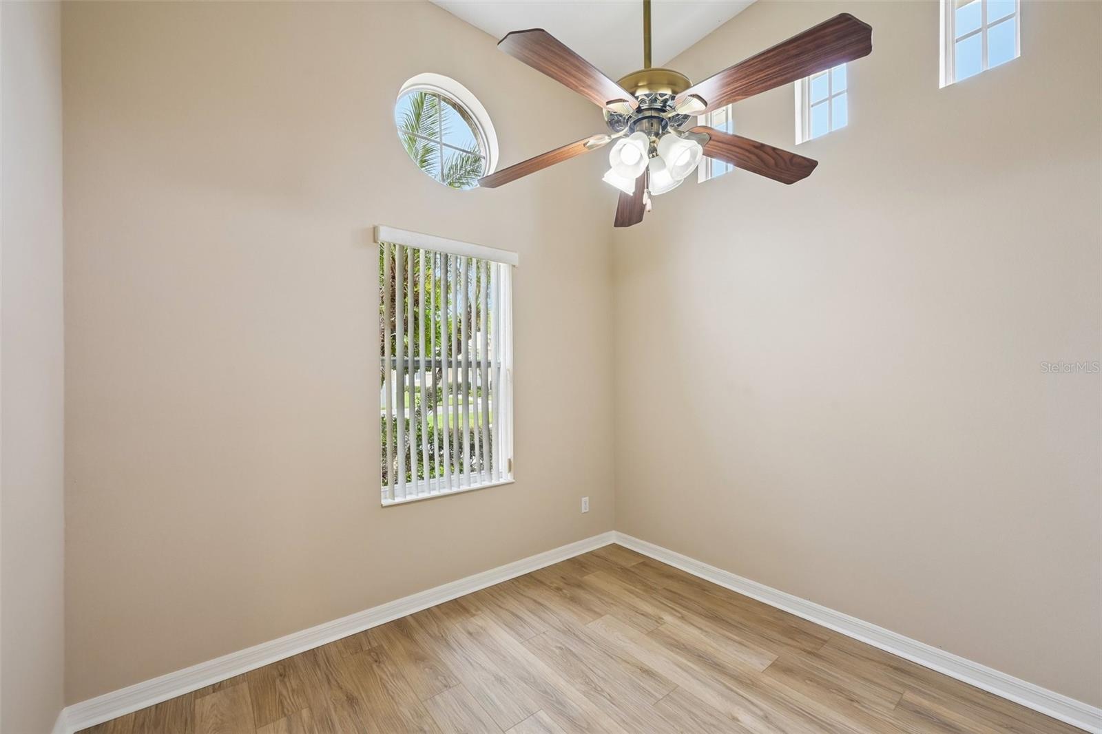 1933 INVERNESS GREENS DR