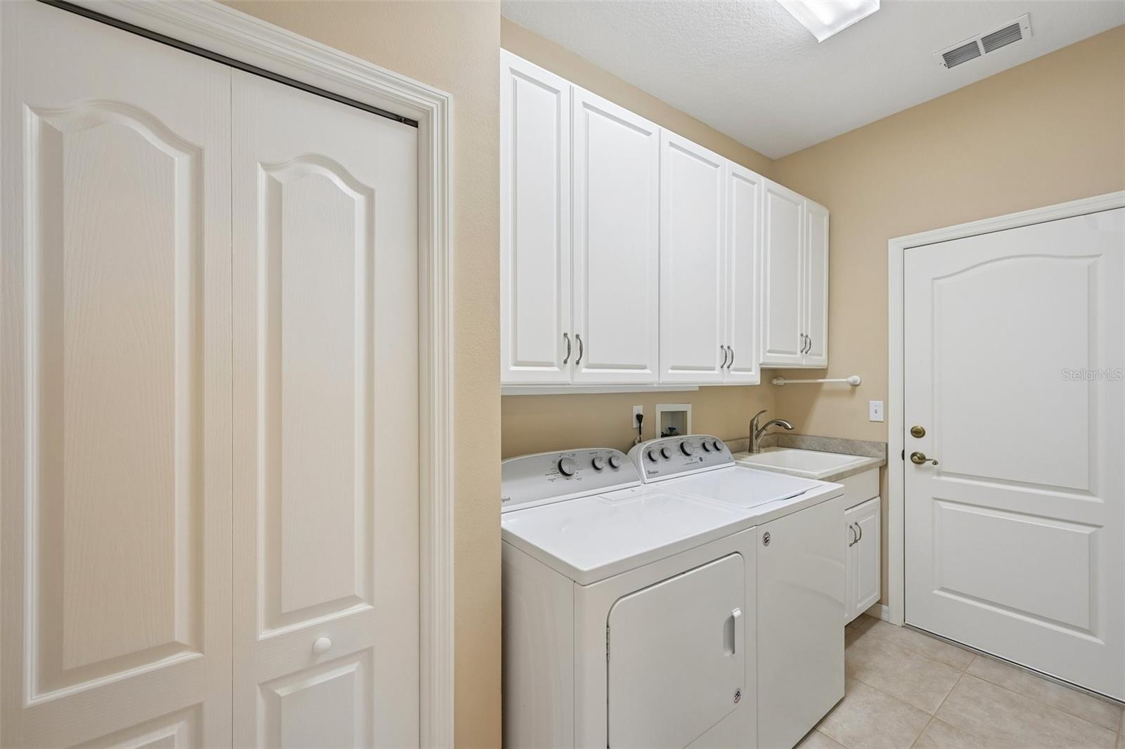 1933 INVERNESS GREENS DR