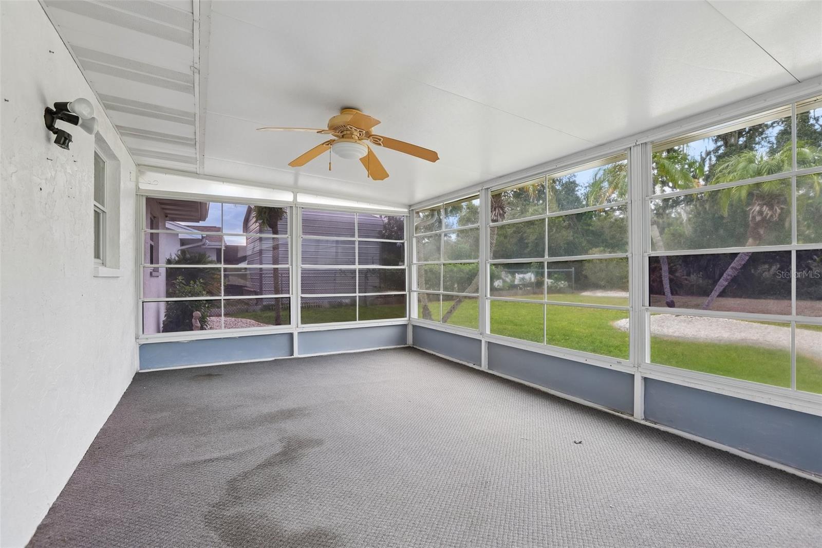 1722 W DEL WEBB BLVD