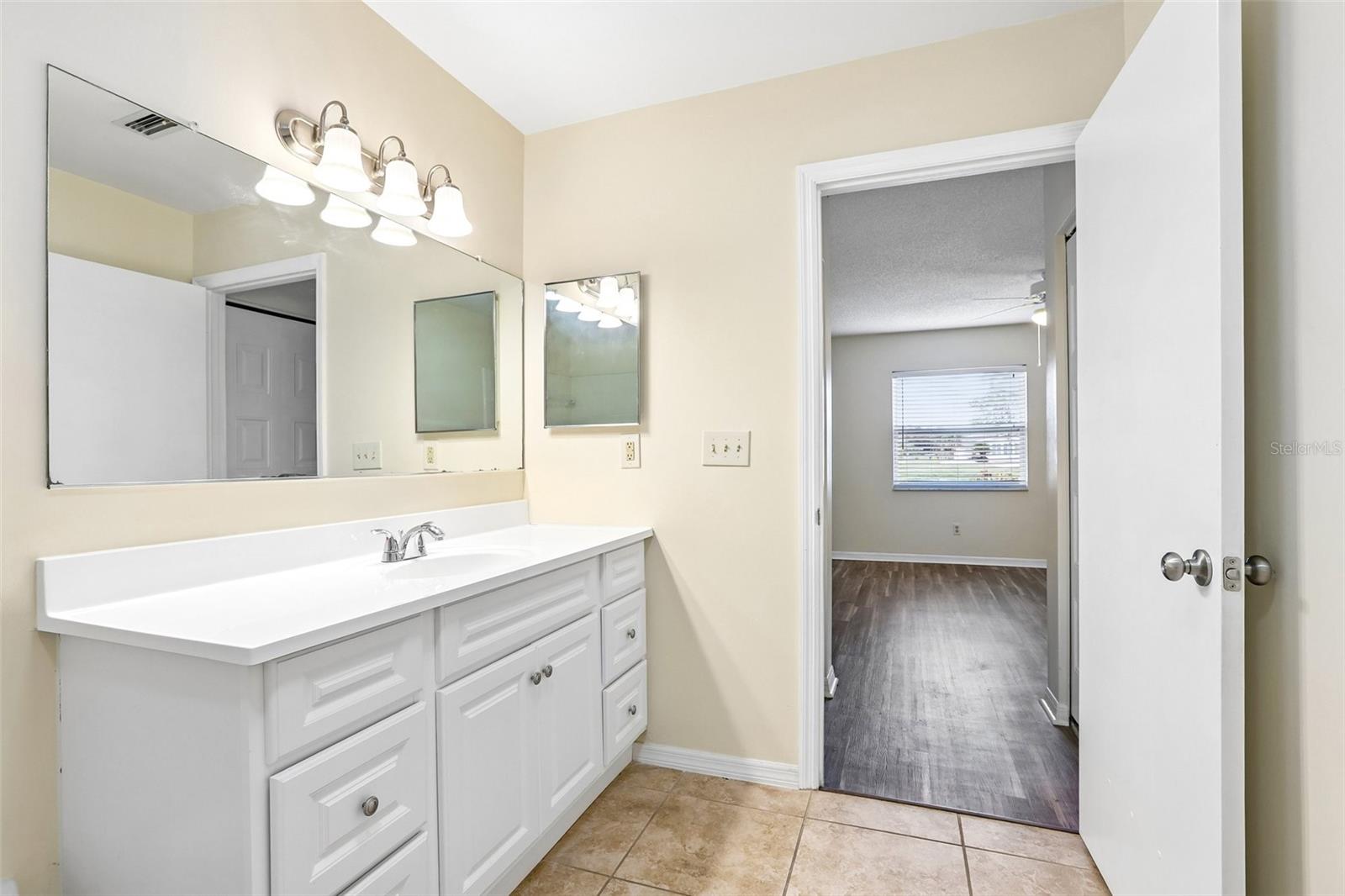 104 CACTUSFLOWER LN