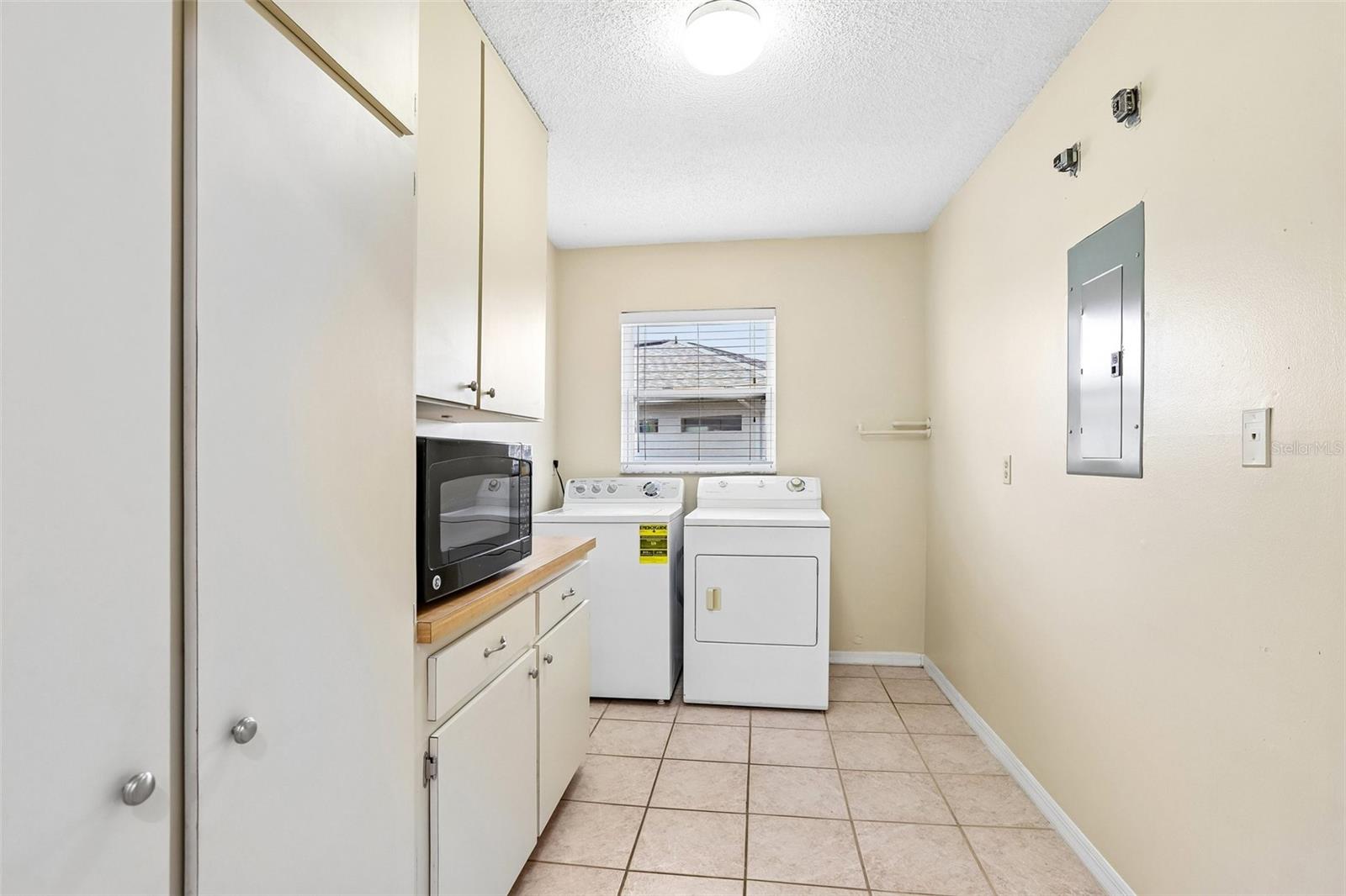 104 CACTUSFLOWER LN