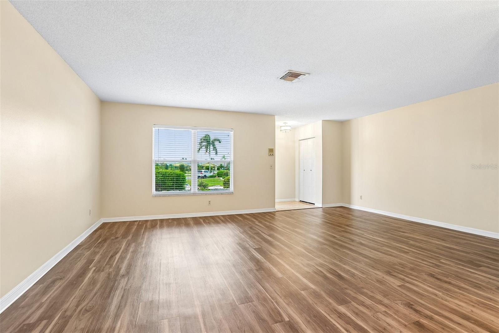 104 CACTUSFLOWER LN