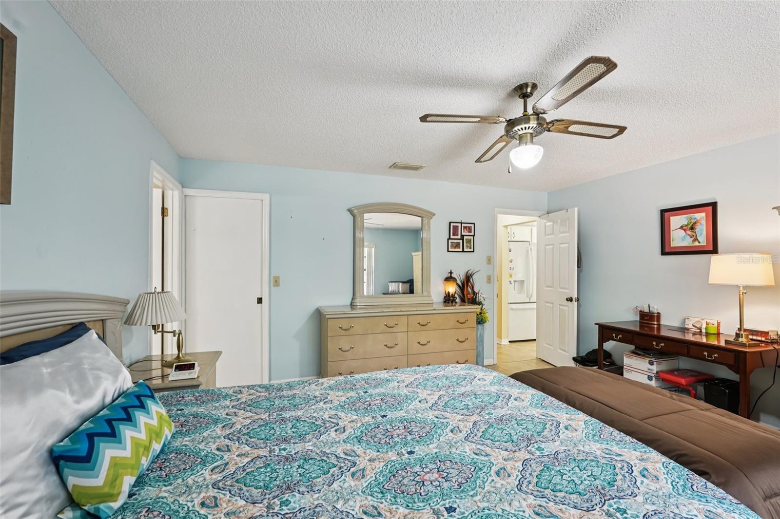 1805 NEW BEDFORD DR