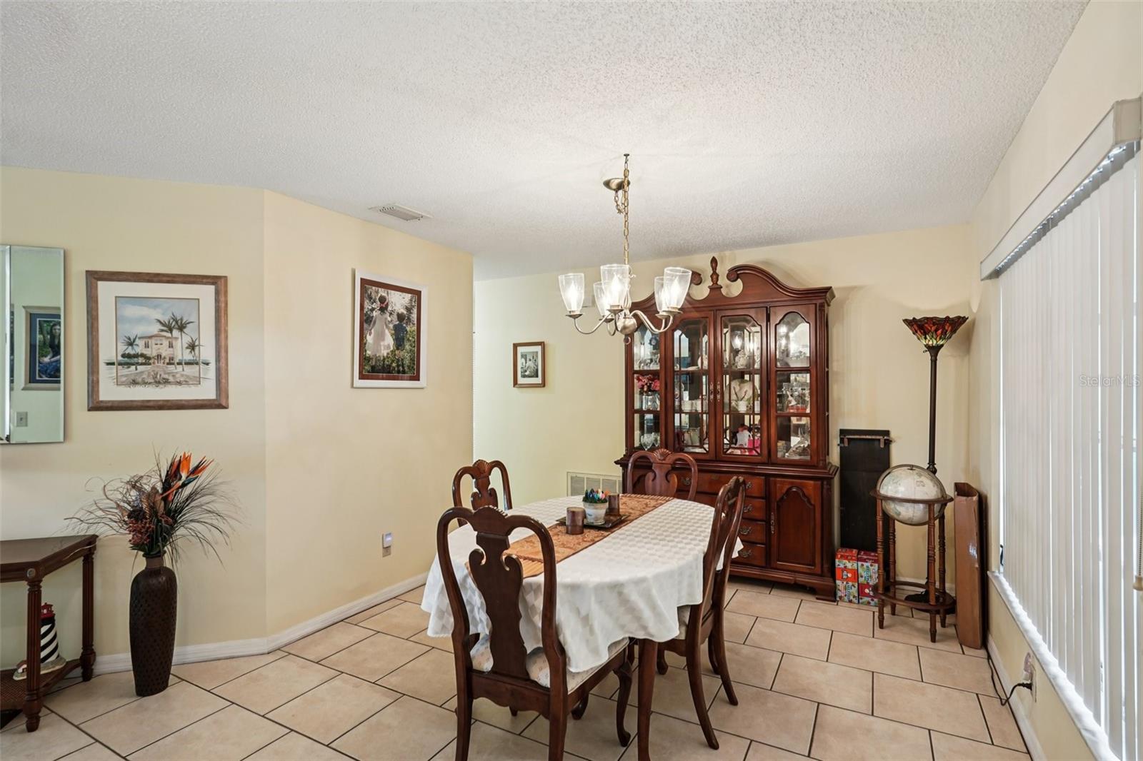 1805 NEW BEDFORD DR
