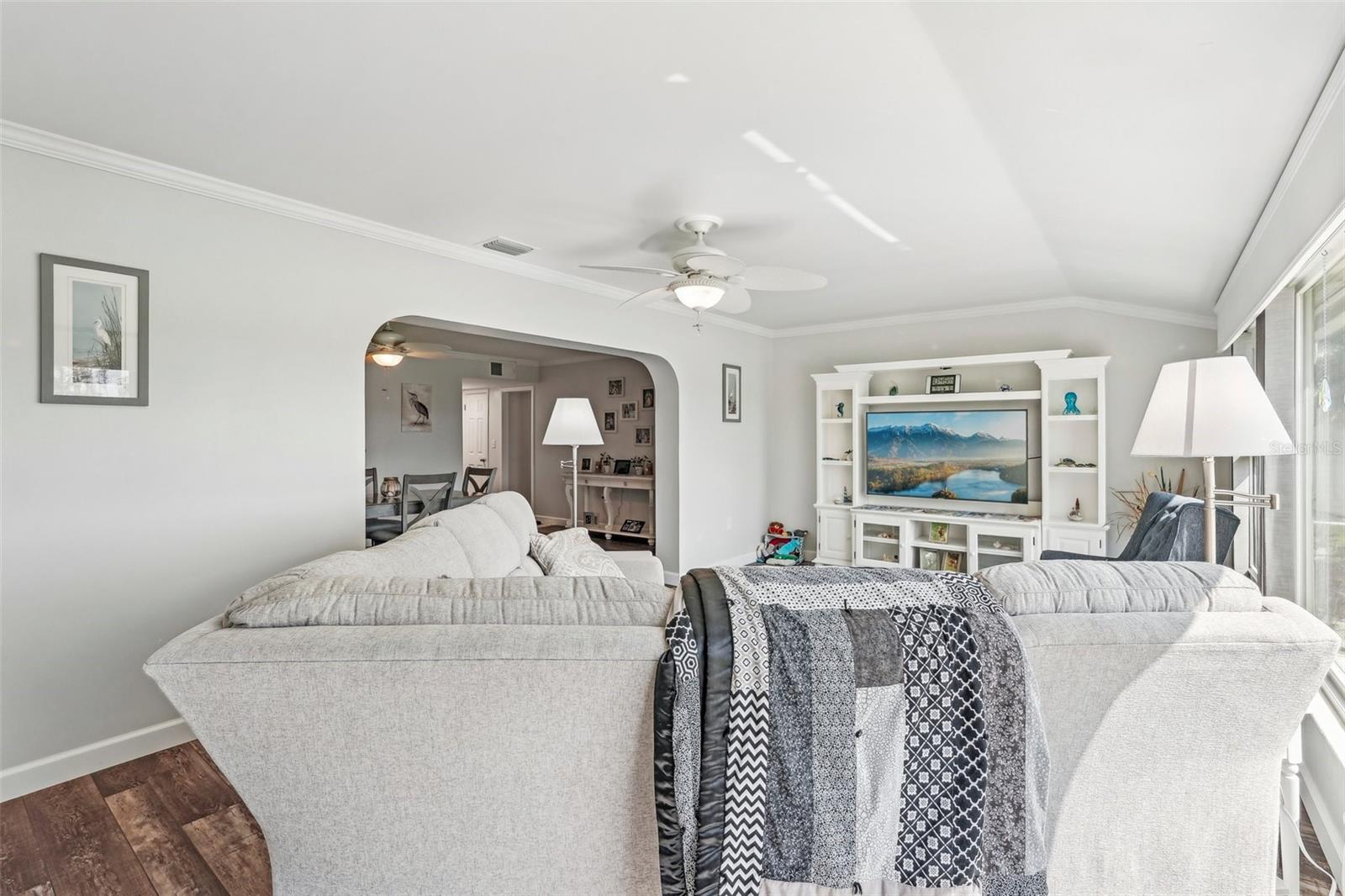 1405 W DEL WEBB BLVD