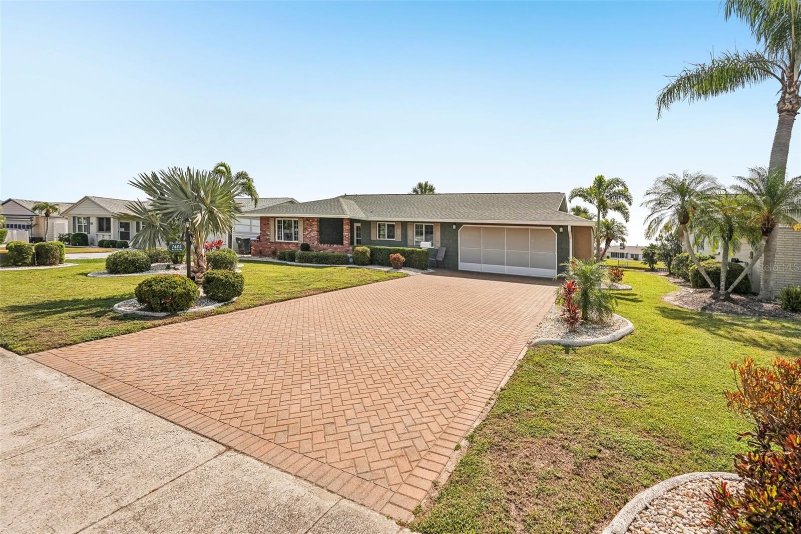 1405 W DEL WEBB BLVD