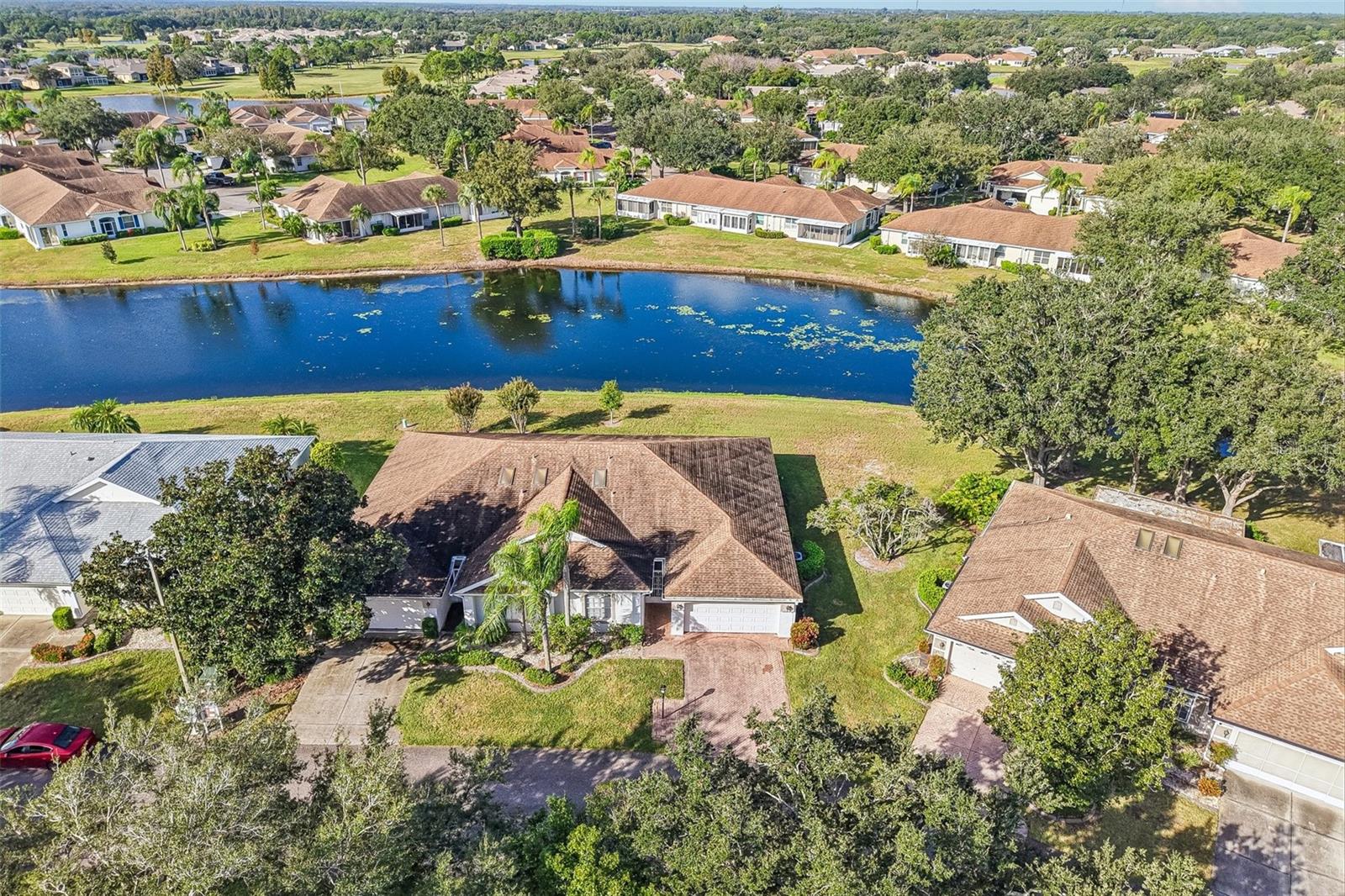 912 Mcdaniel St Sun City Center Fl Us 33573 Mfrtb8561658
