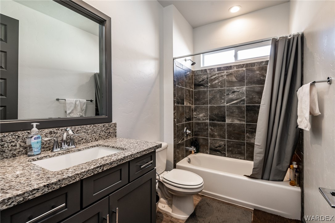 3801 Katie Lane Loop