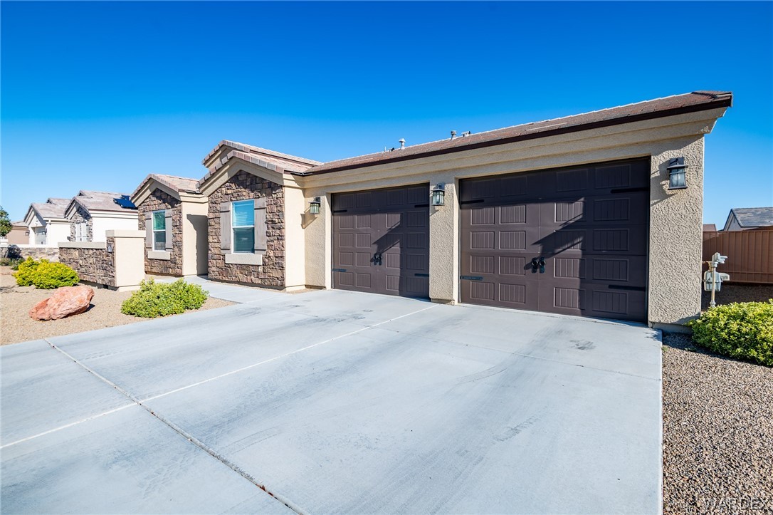 3801 Katie Lane Loop