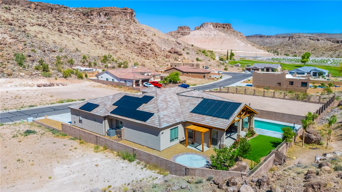 2390 Country Club Drive