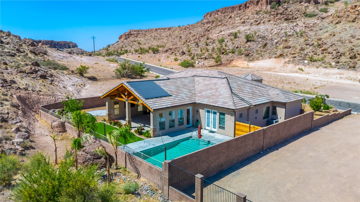 2390 Country Club Drive