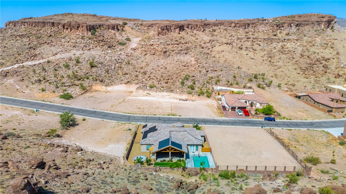 2390 Country Club Drive