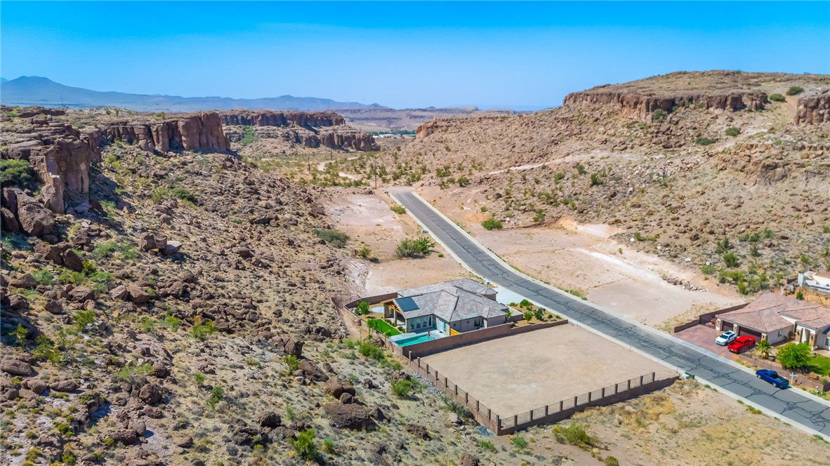 2390 Country Club Drive