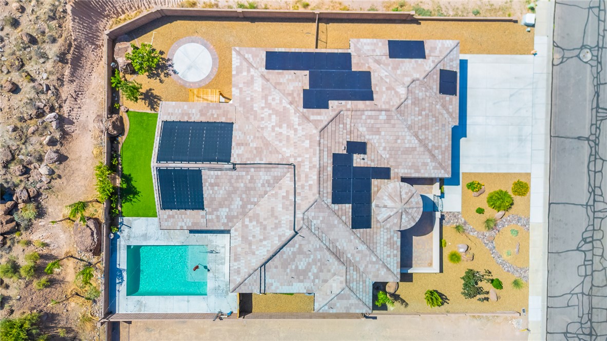 2390 Country Club Drive