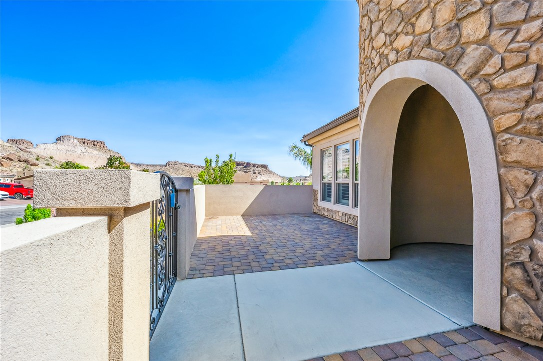 2390 Country Club Drive