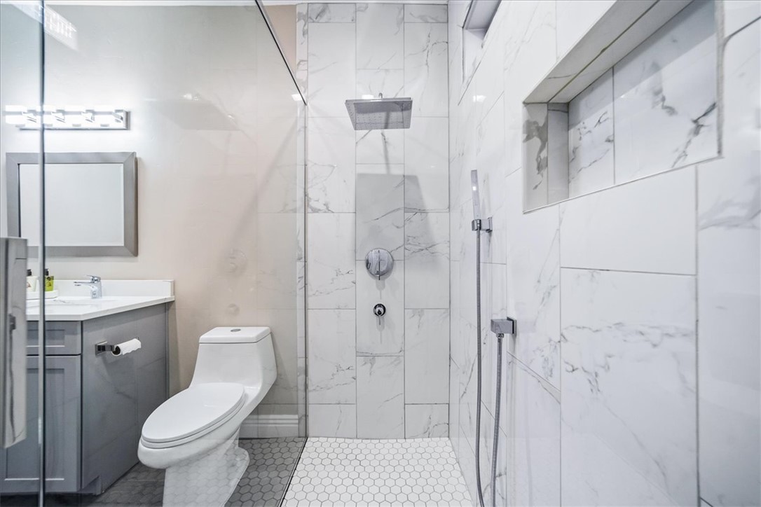 4208 Edgerock Avenue