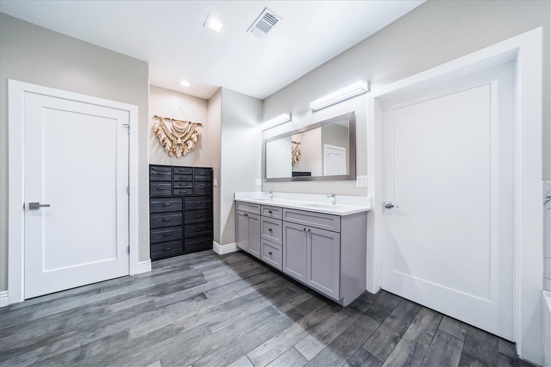 4208 Edgerock Avenue