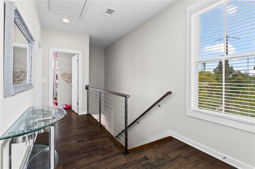 215 Arizona Avenue NE Unit 1