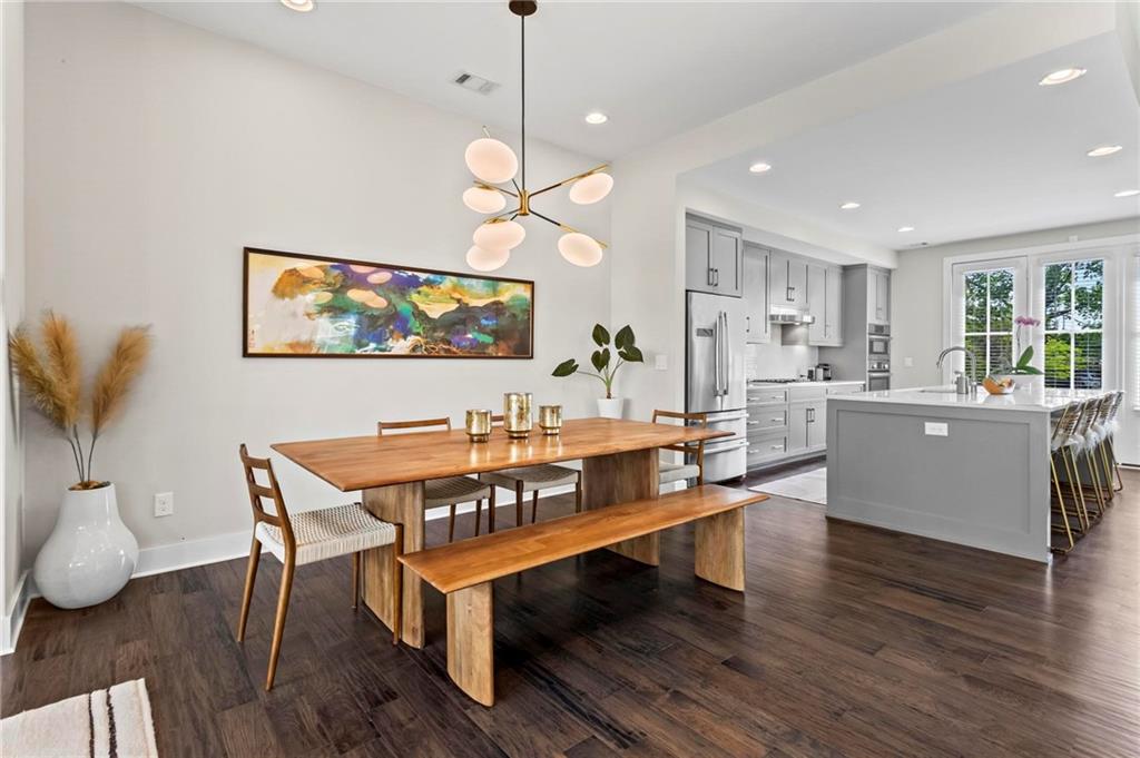 215 Arizona Avenue NE Unit 1