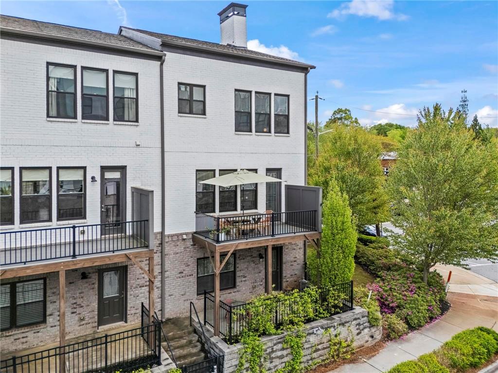 215 Arizona Avenue NE Unit 1
