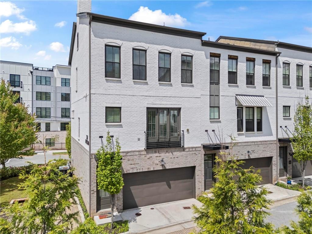 215 Arizona Avenue NE Unit 1