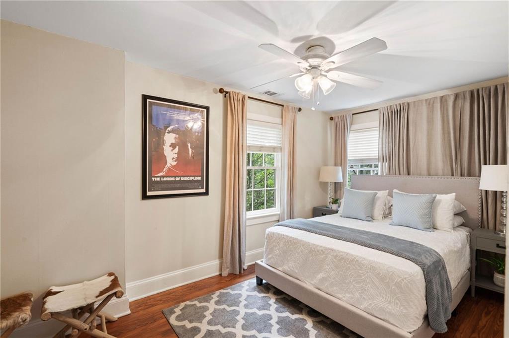 34 PEACHTREE Circle NE