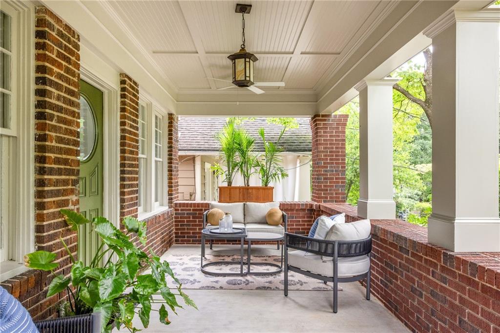 1005 Mclynn Avenue NE