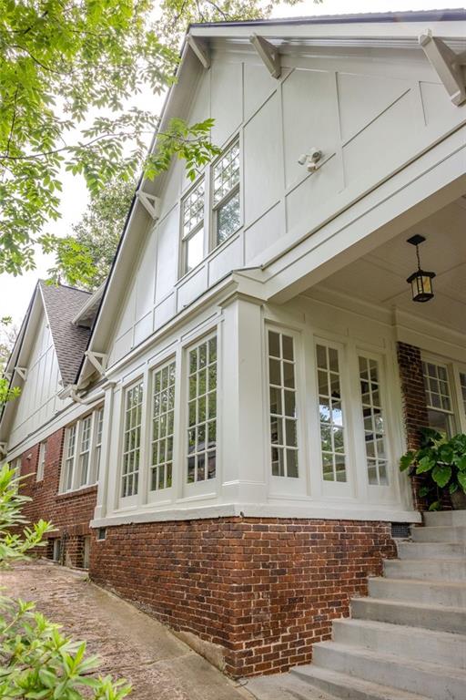 1005 Mclynn Avenue NE