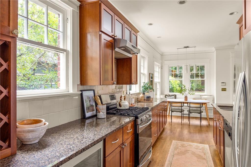 1005 Mclynn Avenue NE