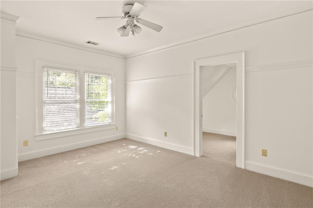 1005 Mclynn Avenue NE