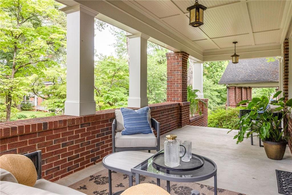 1005 Mclynn Avenue NE