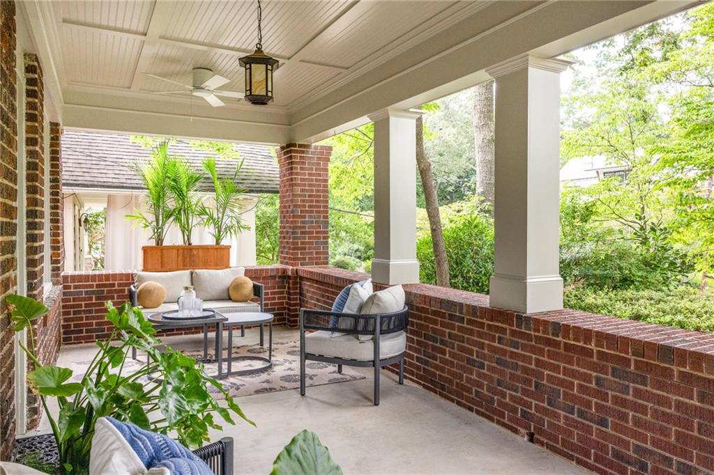 1005 Mclynn Avenue NE