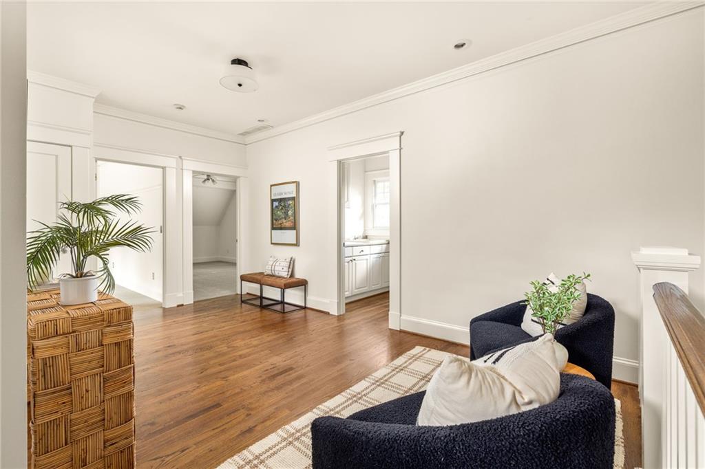 1005 Mclynn Avenue NE