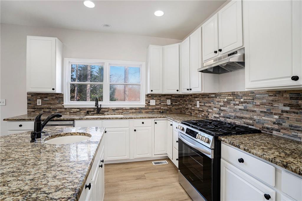 10950 Glenhurst