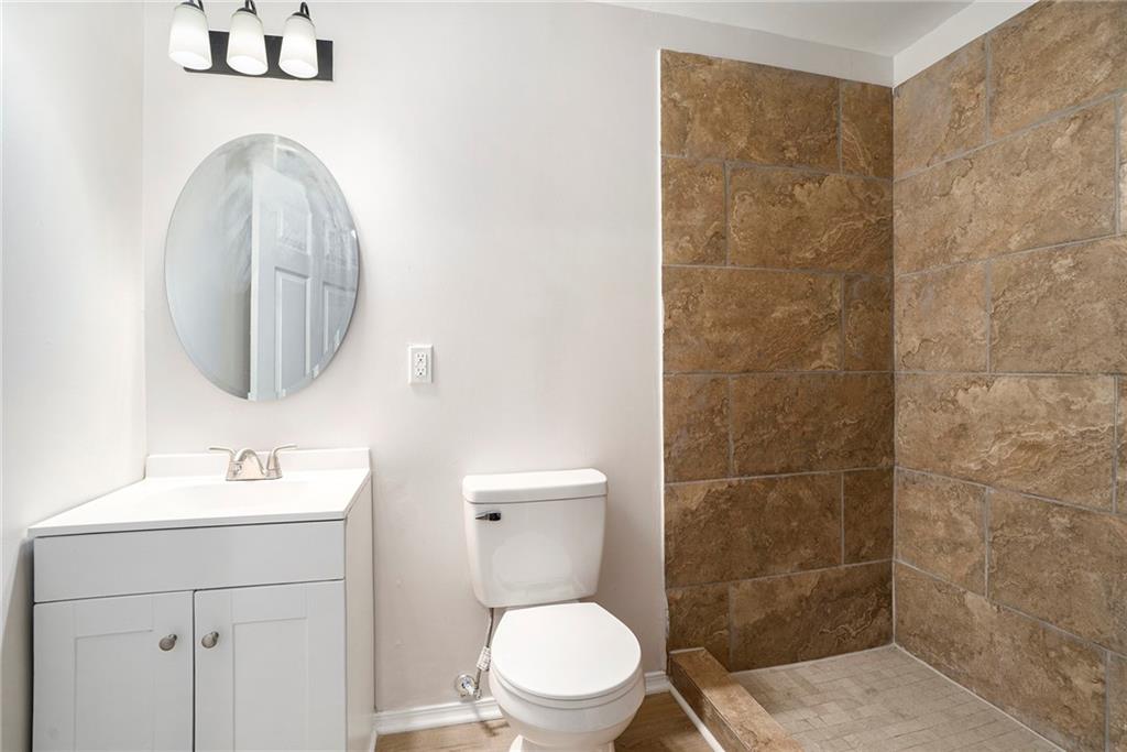 10950 Glenhurst