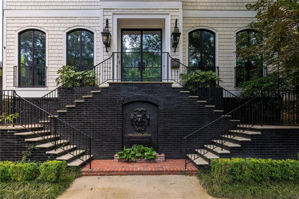 21 Barksdale Drive NE