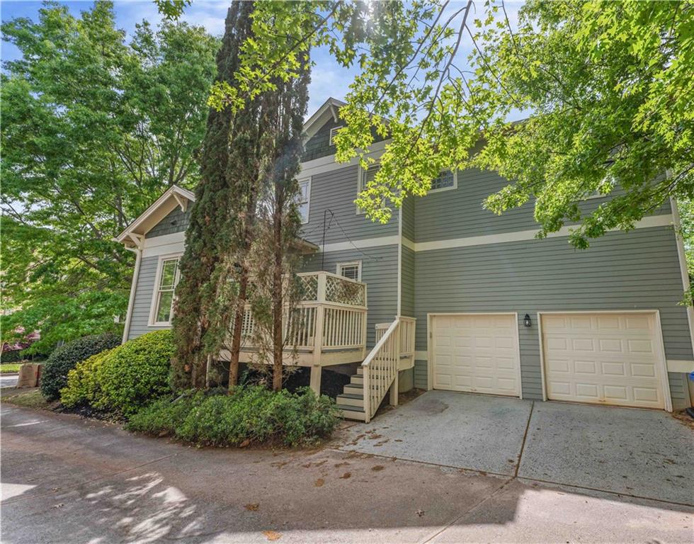 195 Hawthorn Circle NE