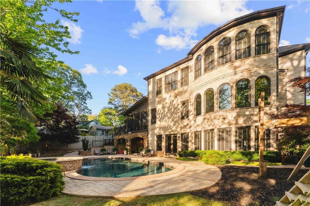 1686 Montcliff Court